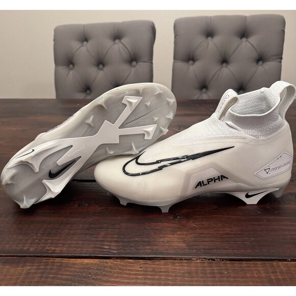 Nike Alpha Menace Elite 3 FlyKnit Football Cleats - Picture 1 of 8
